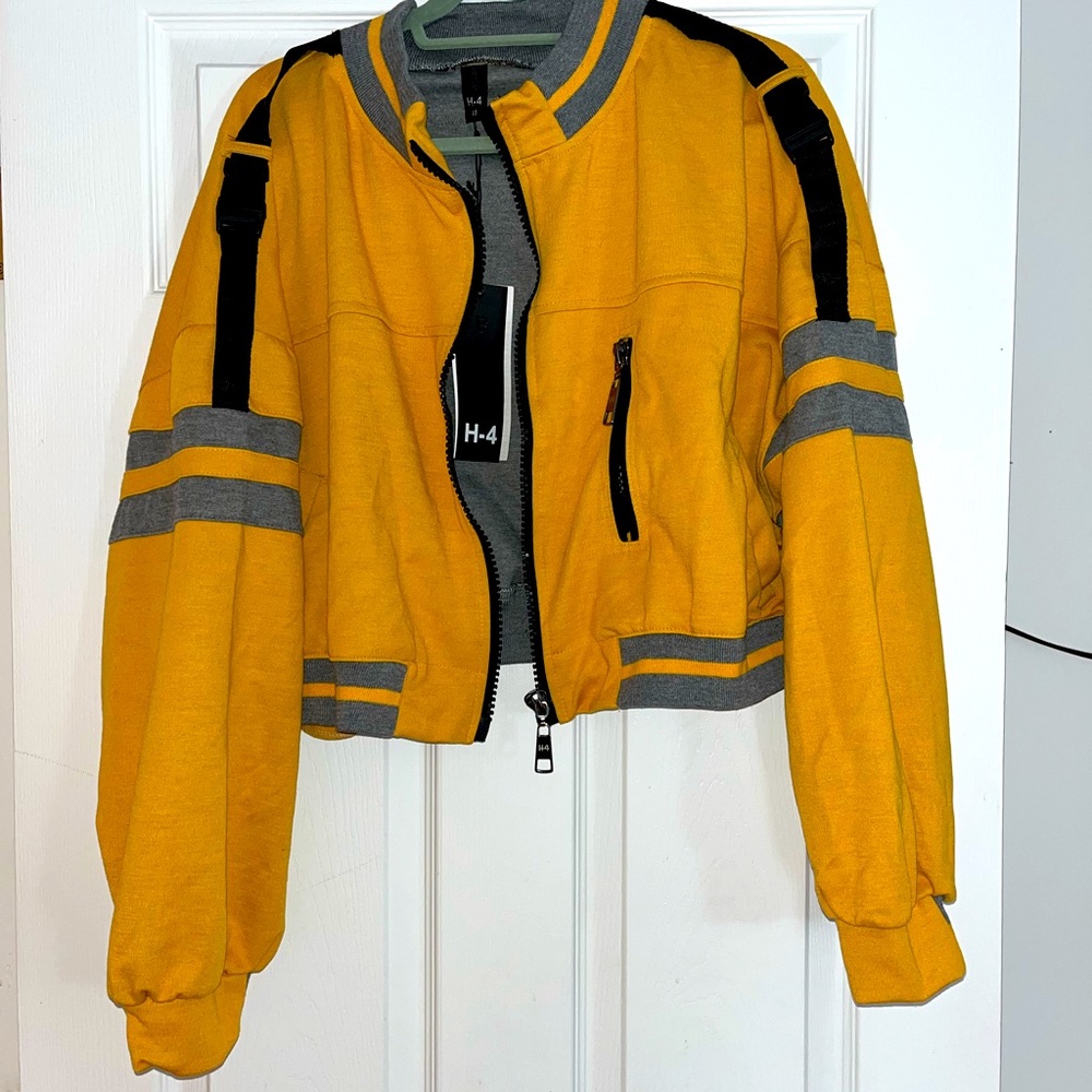 Grey- yellow H4 jacket and pants set with custom bra